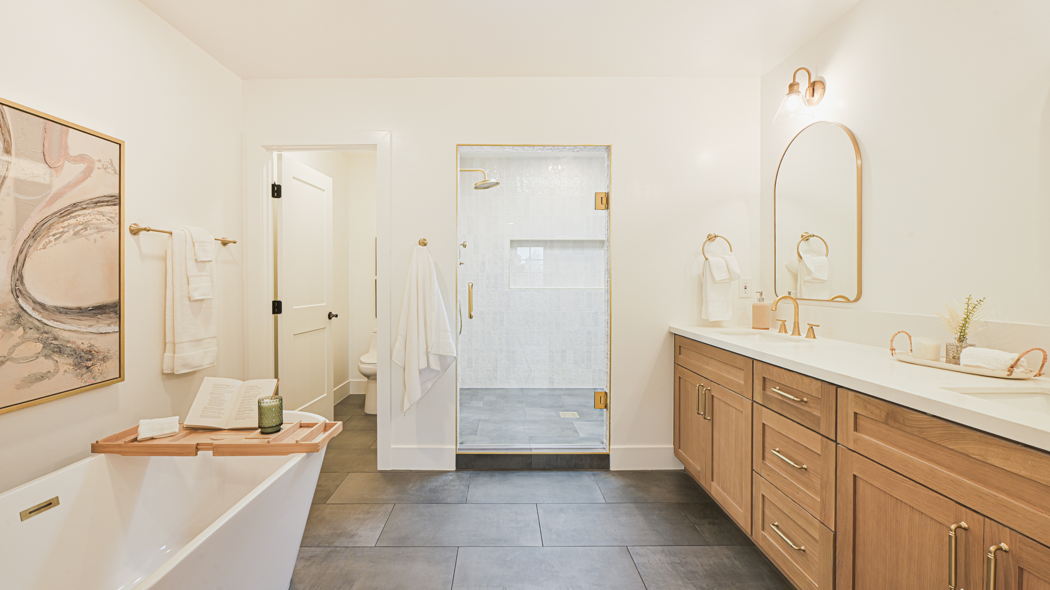 Primary bathroom staging San Diego Via Rancho